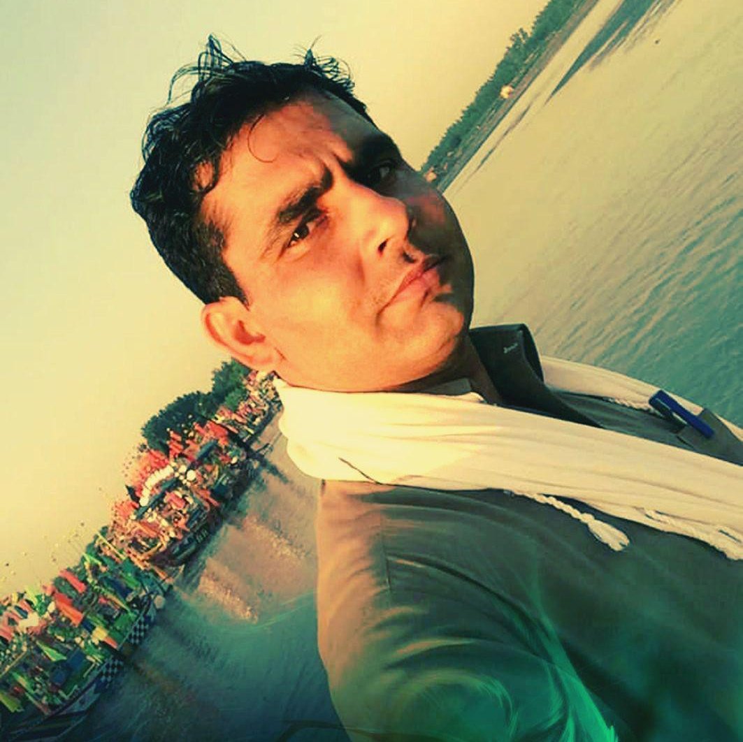 Majidkhancivil's tweet photo. #NewProfilePic https://t.co/6f0QaopJAC