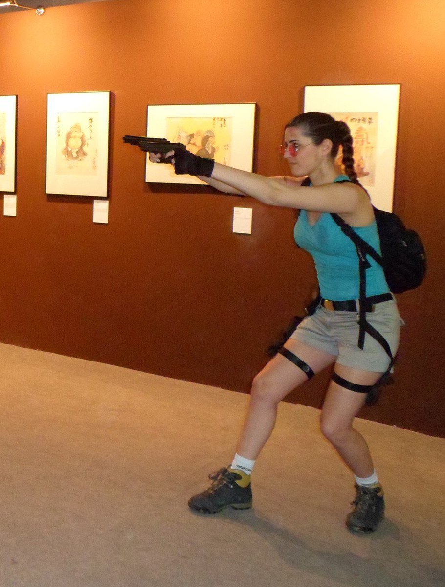 lageekdeallado's tweet photo. ¿Si pudieras ir a la #ComicCon qué cosplay llevarías? Nosotras queremos ir juntas de Supermán y Capitán América. Mientras eso se cumple, os enseñamos algunos de nuestros cosplays. 
Aquí te hemos hablado de la #ComicConAtHome->https://t.co/MGvKy4DuJR
#LaraCroft #HarryPotter https://t.co/WiS9OZcf6X