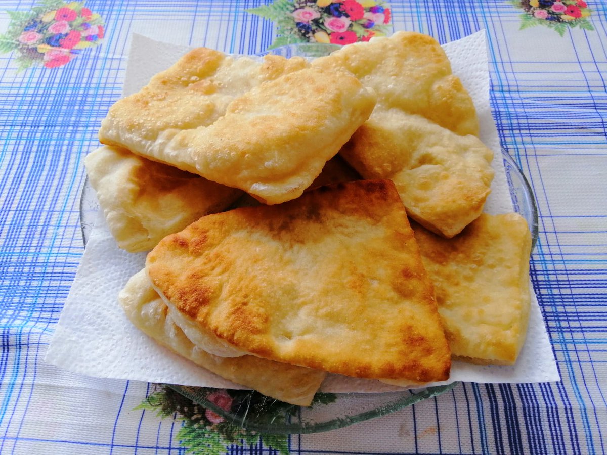 FTarifleri's tweet photo. Hamur İşi sevenler Burayaa 📣 Bize 'Pişi'ler Oluyor 🤪😍.

Tarifi için Facebook; Aşağıdaki Linke tıklayarak Gidebilirsiniz.

FEVKALADE YEMEK TARİFLERİ🍅🌶️🍆
https://t.co/yNHD3VLMut 

#Pişi #Hamurişi #Hamur #Hamurkızartması #FTarifleri   #Pratik #Kolay #Lezzetler #Ayasofya #Nefis https://t.co/XiJ580ua9R
