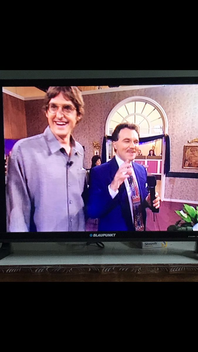 StephMcG86's tweet photo. @louistheroux it’s a starting from the beginning kinda day! #weirdweekend ...listening to your book!! I love hearing about how you started. 🙌 https://t.co/wpO9dXWjb1