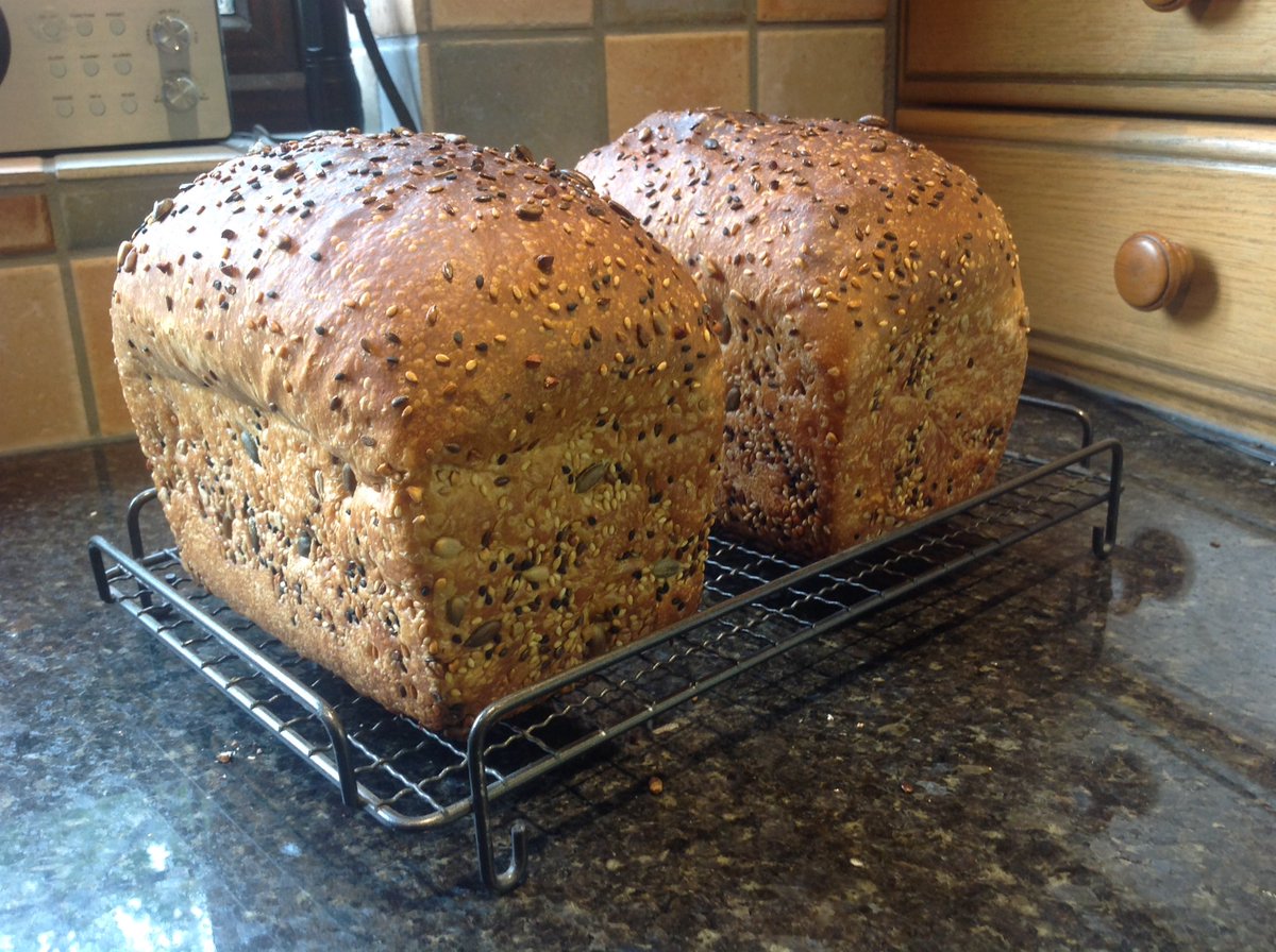 Breadofcourse's tweet photo. Multi Seeded white tins with @ShiptonMill flour https://t.co/R5iDCmEA7H