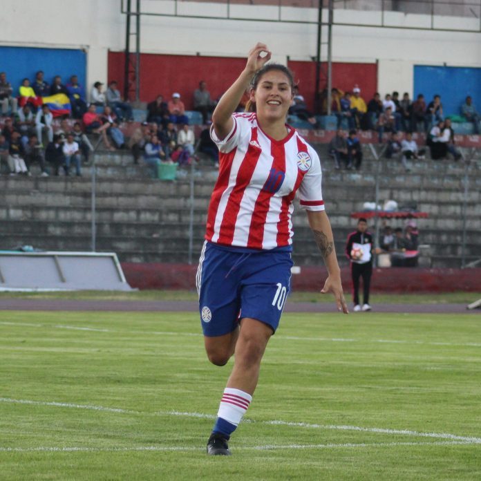 NachoCabo16's tweet photo. Amara Safuan, excompañera de Jessica Martínez en @UnionFC800, "Jessica "Pirayu" no tenía Club, y ya demostraba mucha destreza técnica en la @Albirroja" https://t.co/1XMsGlfIEl