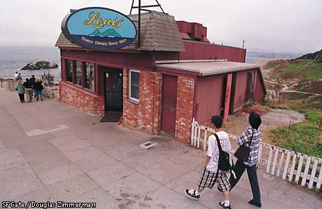 SFGate's tweet image. 83-year-old SF restaurant shutters due to pandemic dlvr.it/Rbbzf5