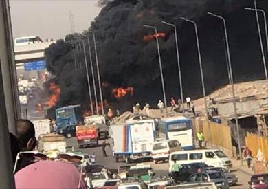 Shorouk_News's tweet photo. #الشروق| الصور الأولى لحريق ضخم بمنطقة موقف السلام بالقرب من طريق مصر الاسماعيلية الصحراوي https://t.co/MNEHgDcd3w
