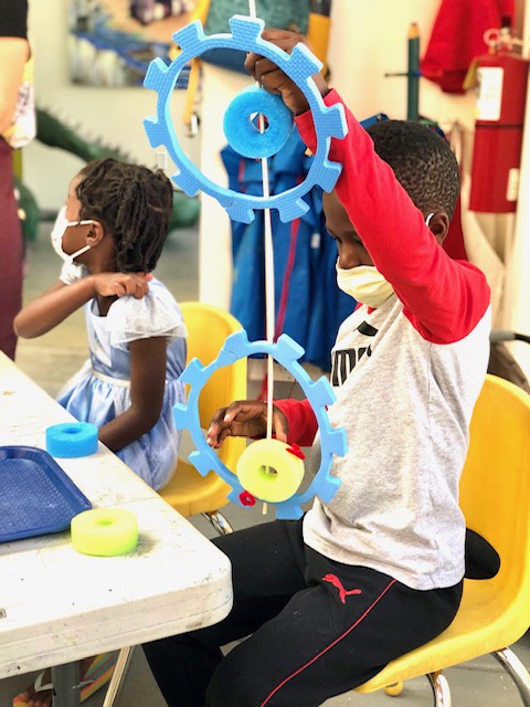 DAVArts's tweet image. DAVA&apos;s Family Arts class is learning how to create art while  staying safe wearing masks. We can only have a few families attend as we are strictly following State guidelines. We can not wait until we can see everyone again! #DAVArts #StayingSafe #GladtobeBack #SummerLearning