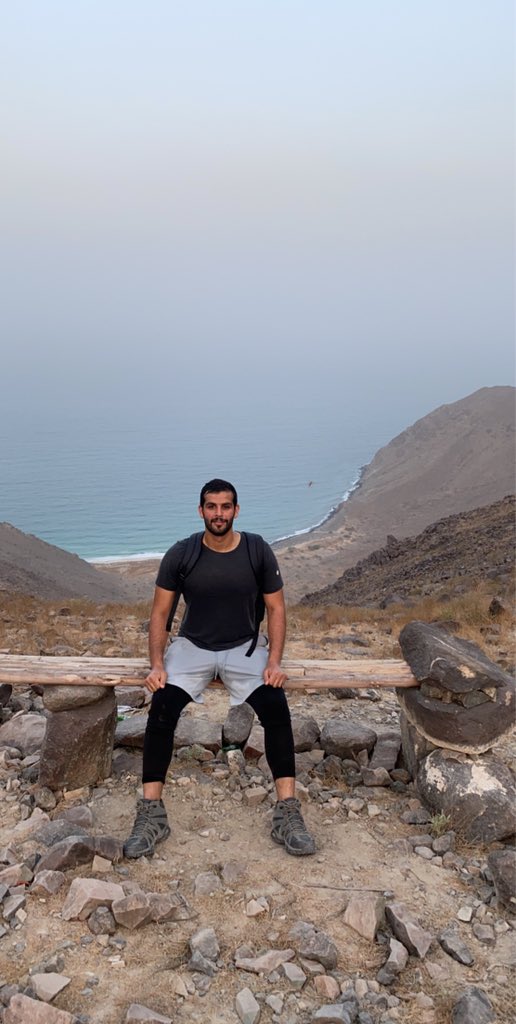 hussainbinzayed's tweet photo. إصنع لنفسك شيئا مختـلف، ولو كان بأبسط الأشـياء، الأهم أ�� تتمع بكل تفاصيل يومك♡🕊🤍 https://t.co/2GA2yimtZl