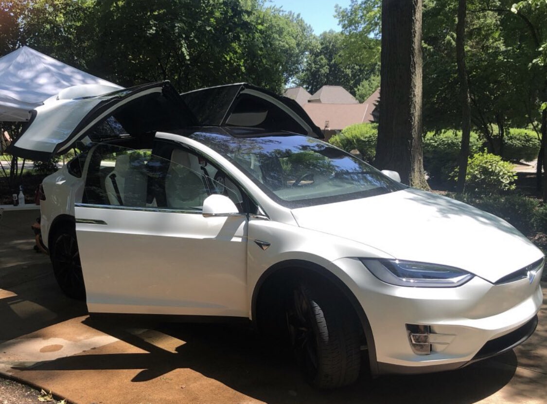 differdetails's tweet image. Tesla Model X with a Level 1 Detail.  Such a beautiful vehicle with the white leather! #mobileautodetailing #toledo #sylvania #perrysburg
