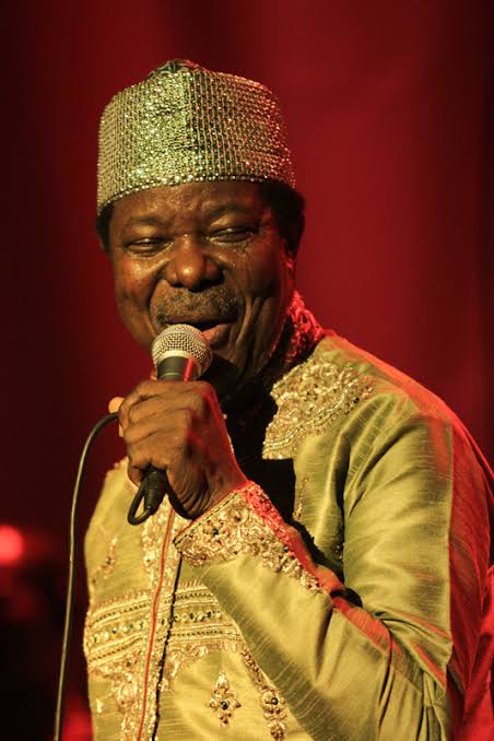 Afriquetainment's tweet photo. He is regarded as one of the first African pop musicians to gain international success, and has been called one of the most influential musicians of all time. #Nigeria 🇳🇬

#NatachaAkide #234EPbyRoxy #ursafeapp #RelassMerchOut Pastor Adeboye #agricultureispeace https://t.co/oj7Oohk3FV