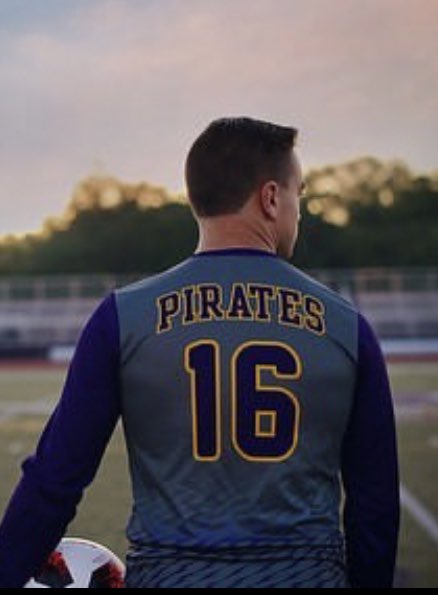 TMEthanS1's tweet photo. A few of my talents are playing soccer and taking cool photos! @newSHOCKS https://t.co/RGgGEz9UgS