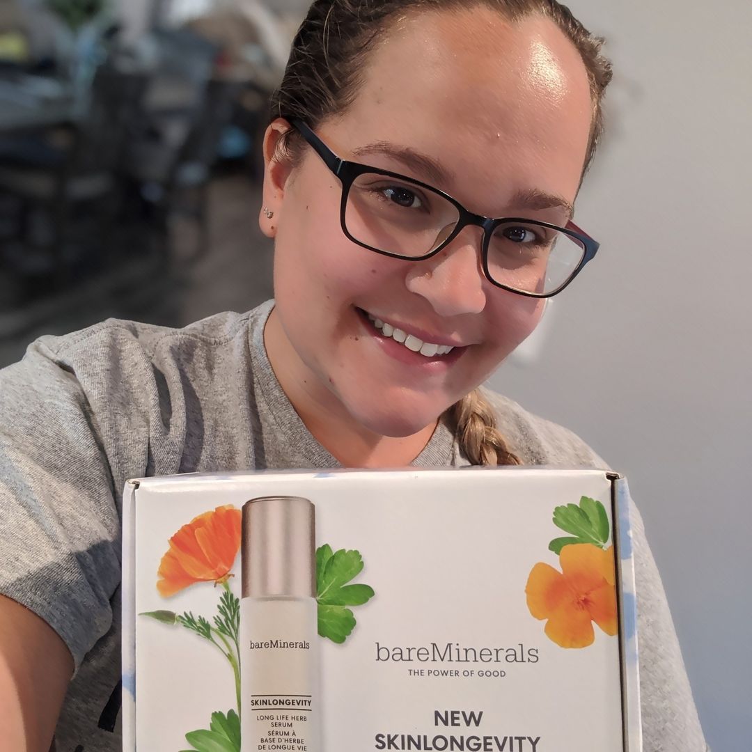 dancerua's tweet photo. Just got my #complimentary @bareminerals #skinlongevity VoxBox by @influenster and I'm so excited! https://t.co/NCTqJ2HU23 https://t.co/srhSCuq0iX