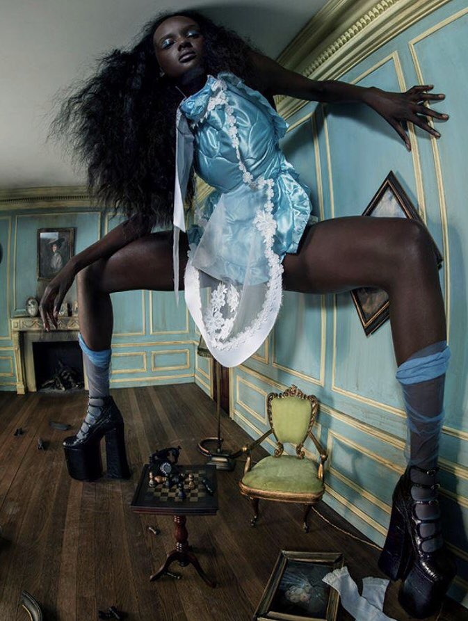 THNDR__CAT's tweet photo. Tim Walker’s take on “Alice In Wonderful” featuring Duckie Thot ♠️ https://t.co/CphDZQnpfr