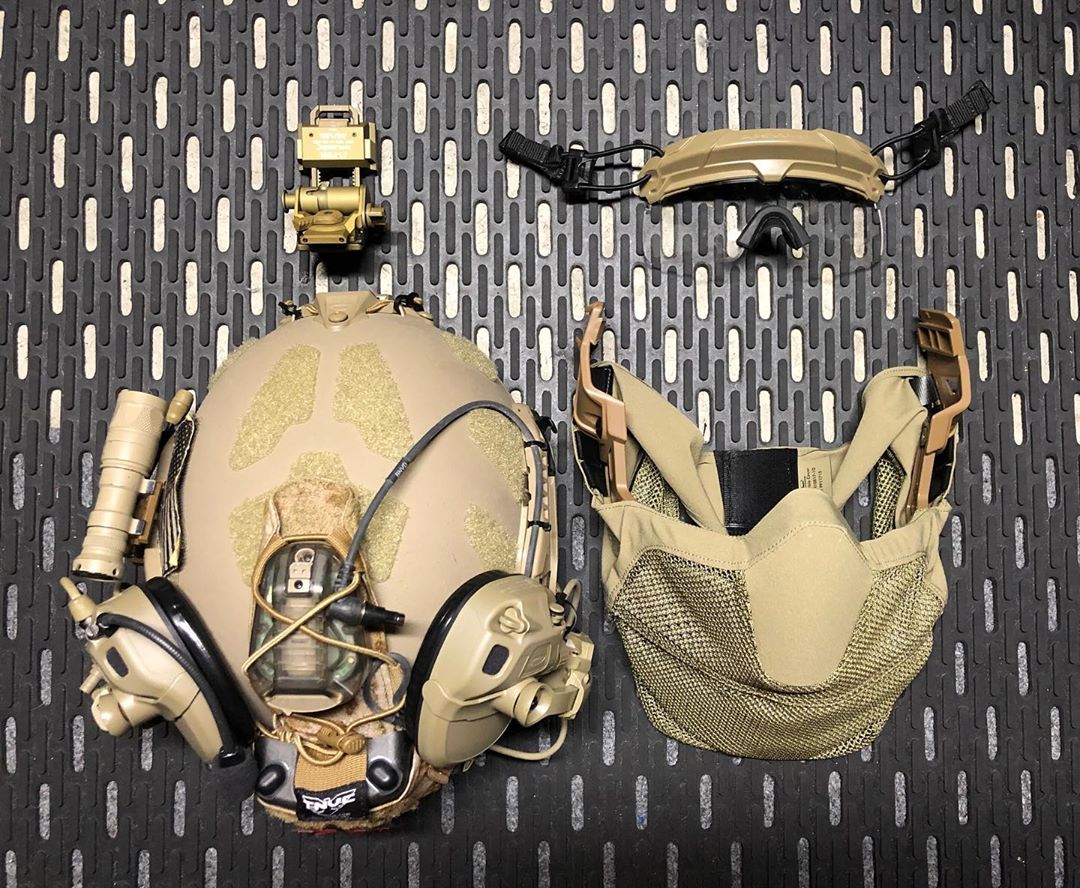 CORESURVIVAL's tweet image. #Repost @claskytac

A man’s gotta accessorize. Force On Force kit from @_opscore .  #forceonforce #training #gunfighter #opscore #helstar6