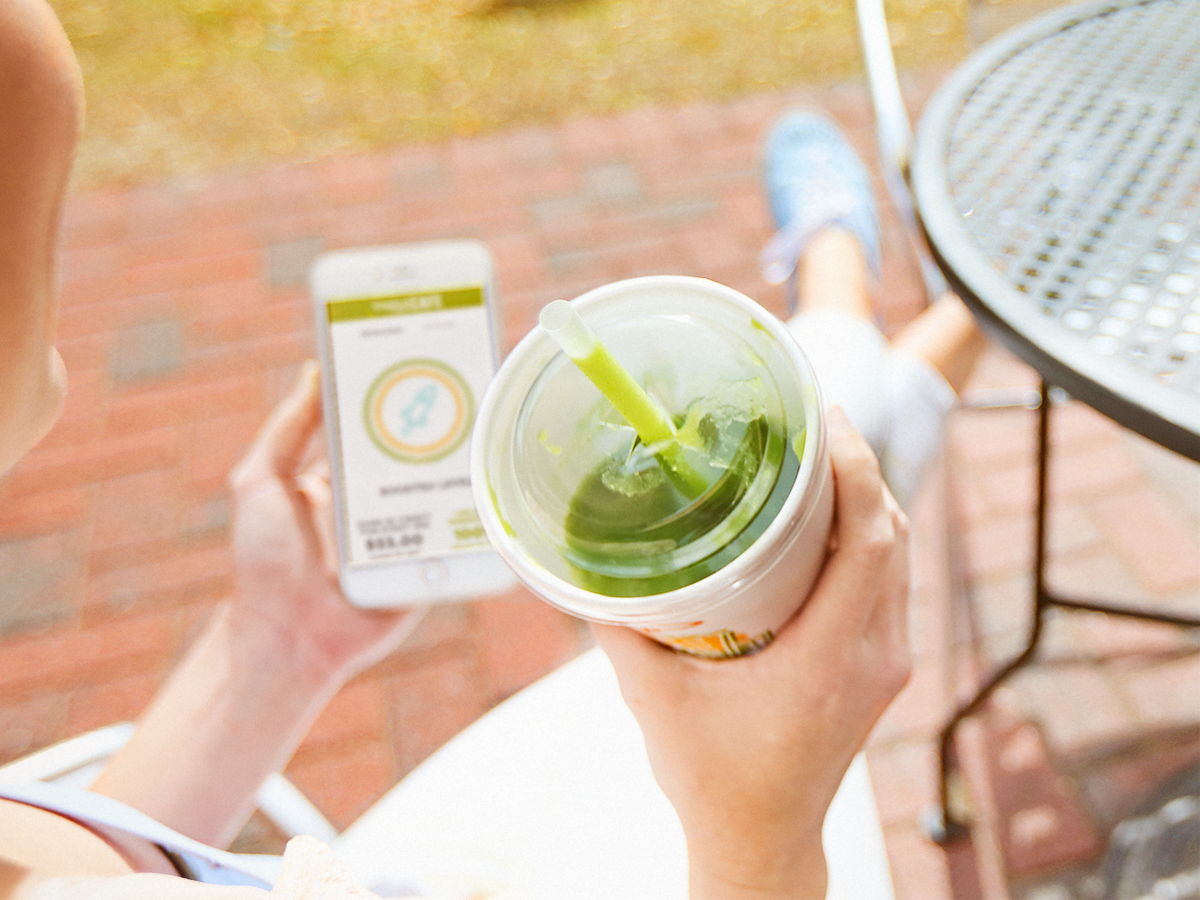 FDSmoothie's tweet photo. Who is using our Mobile App &amp; Earning Rewards on every order!?! #MobileApp #TropicalSmoothieApp
#orderingmadeeasy https://t.co/Y2EMvcPg3L