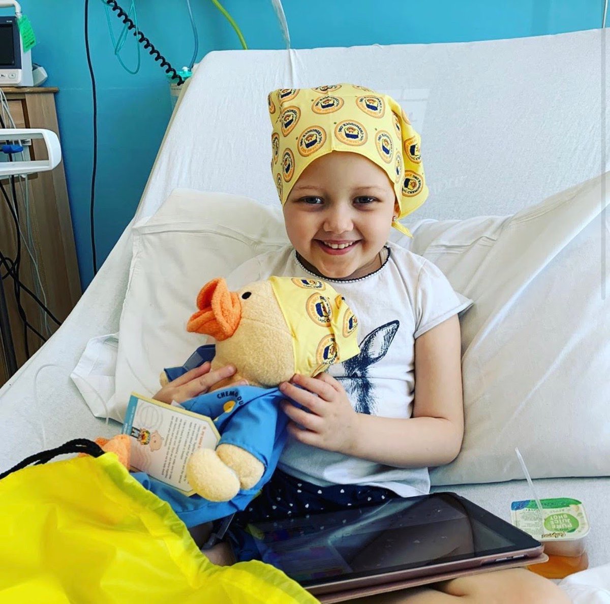 ChemoDuck's tweet photo. Share your story so we can show other families how Chemo Duck has helped you through the tough days. We love reading each and every one. π (π· IG: sjadcock88) https://t.co/2yj4lufeYs #ShareYourStory #ChemoDuck #HuggableHope #PediatricCancer https://t.co/QlZiCxgBMC