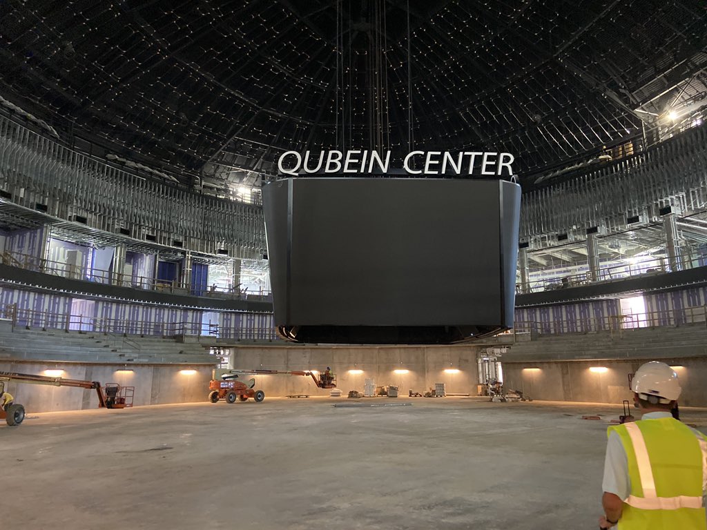 HPUmensgolf's tweet photo. Here’s a little sneak peek of the Qubein Arena...🤫🤫🤫
•
•
#ComeToThePoint #HPUGolf #RollPoint https://t.co/A4fdmEjTbr