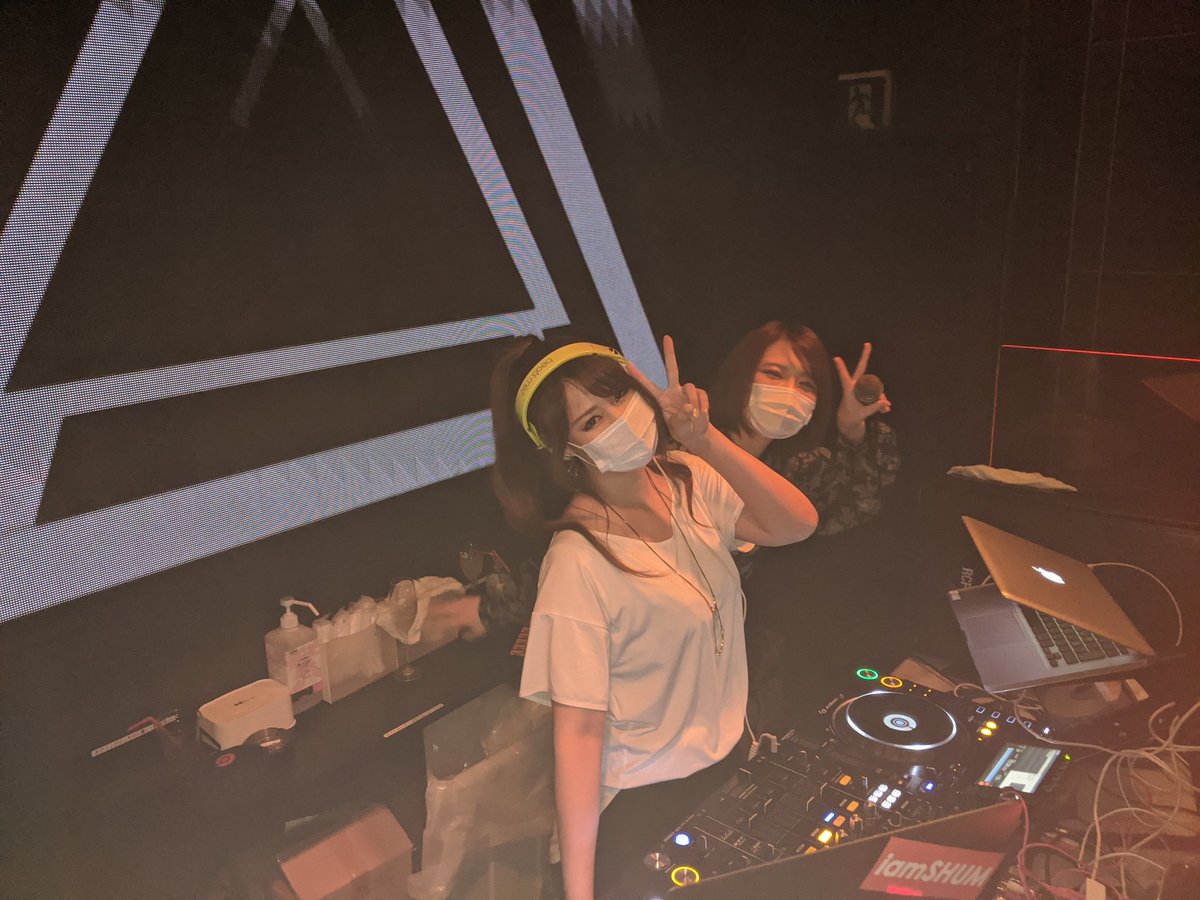 gemstone_dj's tweet photo. 1時37分
DJ YUKIMARI 
DJ Fu-min play now🙌🙌🙌
フロアーいい感じです🥰🙌

@DJ_yukimari
@DJ_Fu_min https://t.co/skCoz2aJa6