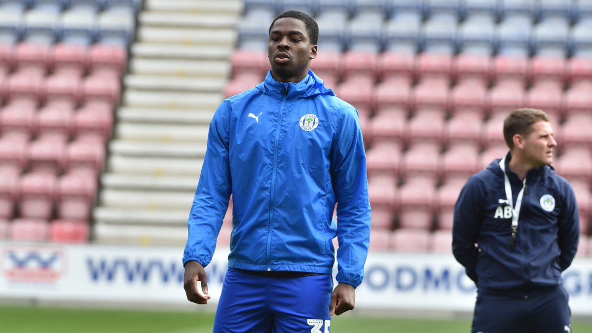 LaticsOfficial's tweet photo. 📸 First team involvement for our number 35, @EmekaObi06 👏

#wafc 🔵⚪️💚 https://t.co/id3fb6zsPk