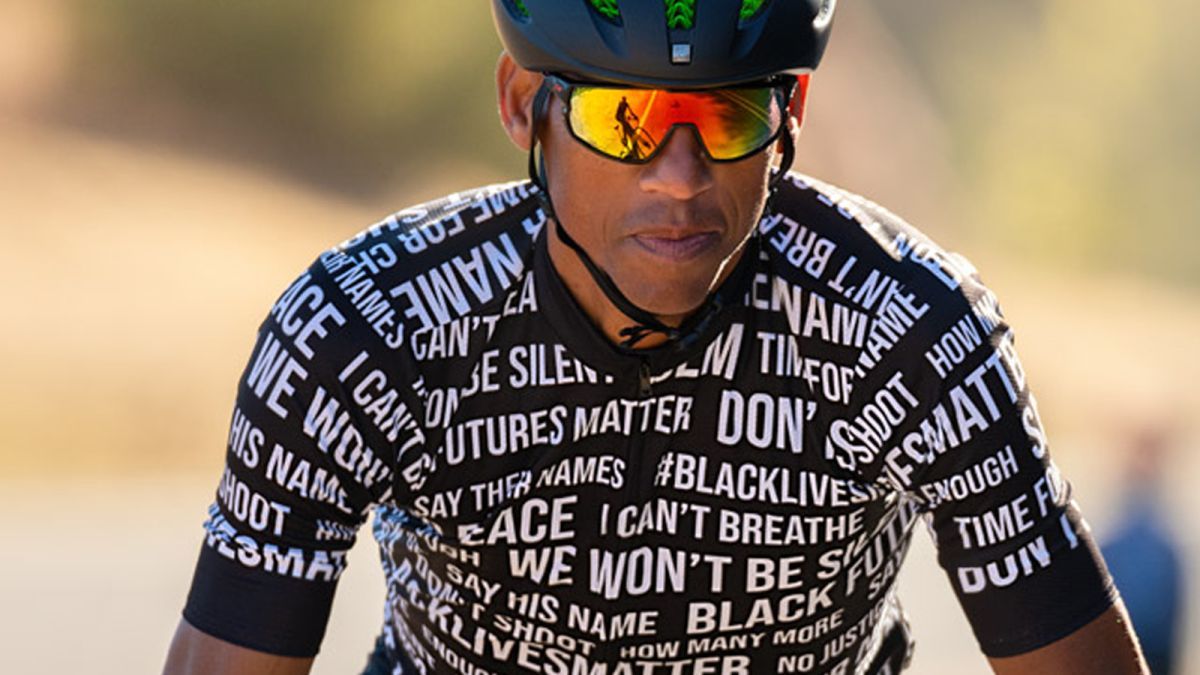 Castelli partners with Reggie Miller to release 'Say Their Names' jersey

The collaboration between Castelli, Reggie Miller and Team Boombaby will raise money for the Equal Justice Initiative

cyclingnews.com/news/castelli-…