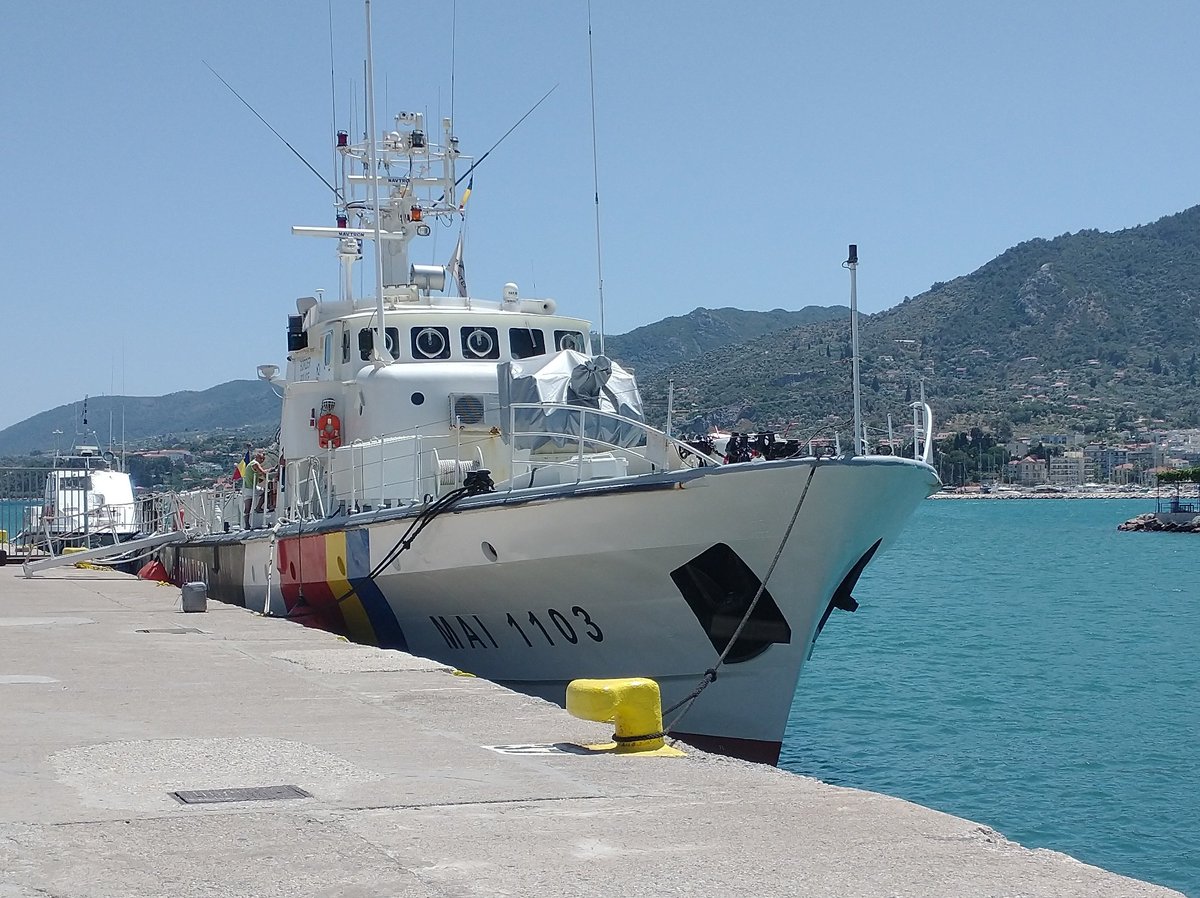3rosen's tweet photo. MAI 1103 of rumanian border police. Right now in #Lesvos as part of the #frontex operation "Poseidon 2020" and whitness of the recent #pushback actions by greek coast guard.
#fightborders https://t.co/Fz9hLoJCYB
