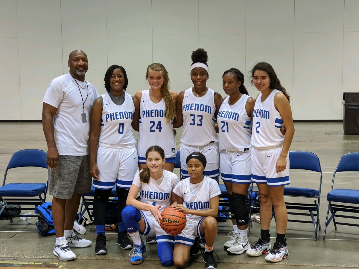 truck0820's tweet photo. Proud of this @MissouriPhenom STL 15U Black squad. Went 3-2 at the TOC in Indianapolis, lost on last second shot in 1st place game. We will keep grinding! https://t.co/KqSlYpFGOT