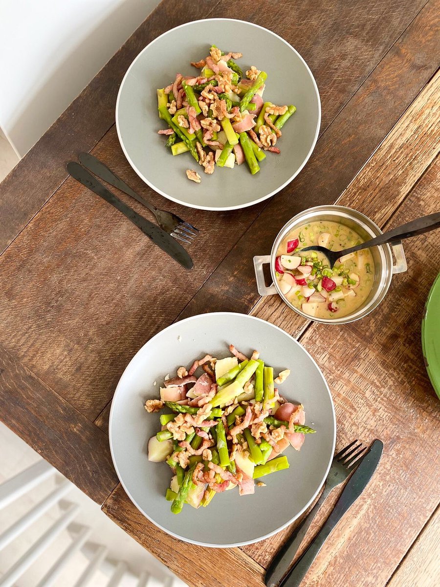 debuurman_nu's tweet photo. Ziet dit er niet smakelijk uit? 🤩

#DeBuurman #aardappelen #asperges #spekjes #weekmenu #vegetables #nofoodwaste #gezondleven #recept #gezonderecepten #makkelijkerecepten #snellerecepten #gezond #Zwolle #verslokaal #Maaltijdbox https://t.co/S53mJUD7gl