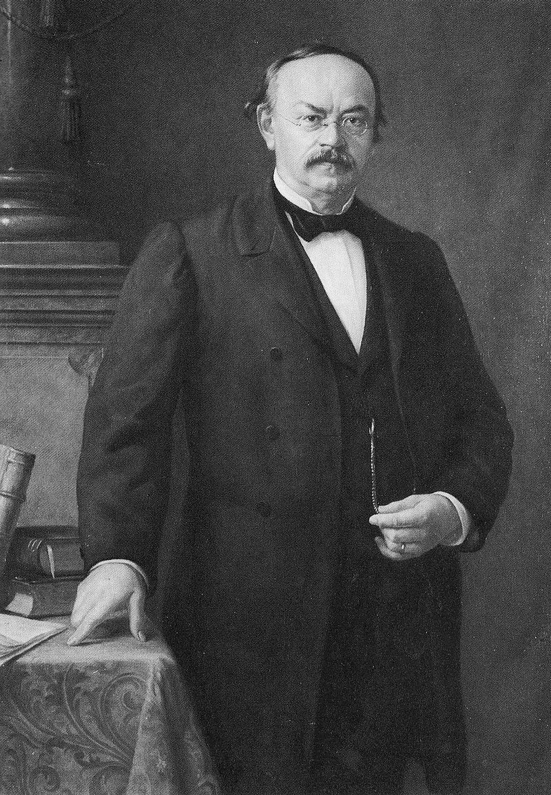 How do you survive as a Prussian with such a penchant for making enemies? Well, privilege helps. The Delbrücks were a well-established family of lawyers, theologians and officials. Several of his cousins were secretaries of state. His uncle owned a bank. 4/