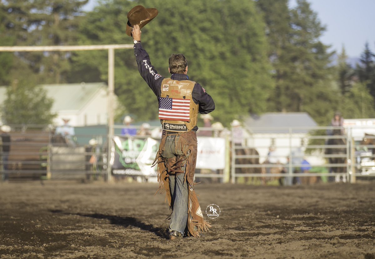 RodeoReady tweet media