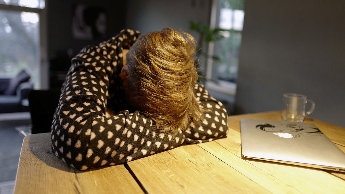EWeide's tweet photo. Ervaar jij nu meer werkstress dan vóór de coronacrisis? Je bent niet de enige: ruim een derde van de werkenden ervaart een hogere werkdruk dan ooit, blijkt uit onderzoek van vakbond CNV onder 2.500 werkenden. https://t.co/eRjrWEmKxh https://t.co/YfjpJIOVlg