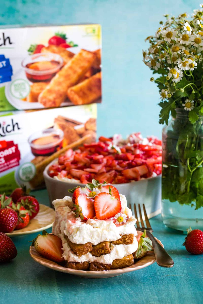 theseasidebaker's tweet photo. #ad Change up your traditional breakfast with this Strawberry French Toast Tiramisu featuring @FarmRichSnacks French Toast Sticks! #farmrichpartner 
https://t.co/gSPzpsBXke https://t.co/Uw3cdhJers