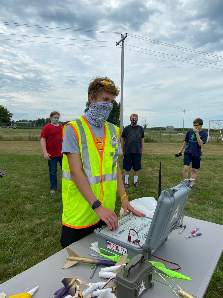 wc_rocketry's tweet photo. Great morning for rocket launches! 21 flights today. 30sec streamer, 60sec parachute, and a 2stage flight. https://t.co/88KOqUOv78