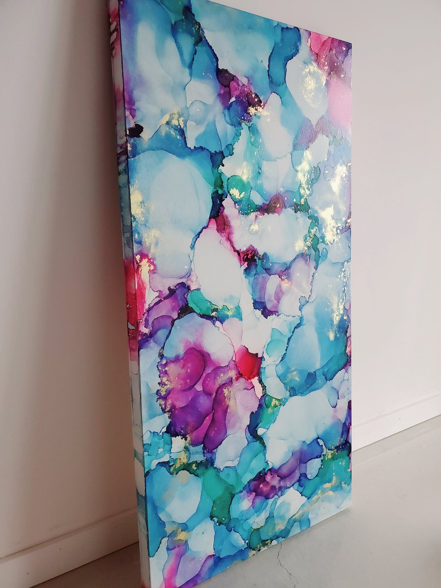 MainaArts's tweet photo. wəˈstirēə (wisteria)
The resiliency you carry
Inside your brave beating heart
Inspires each soul it touches
Echoing a work of art.
- MAINĀ

Available
18in x 36in
Ink on wood panel
$800 CAD on sale from $1000
Payment plan optioms worldwide
https://t.co/gUZnUbtscs
@FluidPainting https://t.co/ENrx7EPTd6