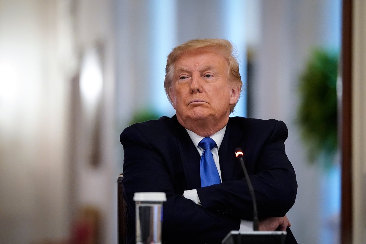 RollingStone's tweet image. "So are white people," Trump dismisses idea that black people dying at hands of police is a problem rol.st/2C3fmRD