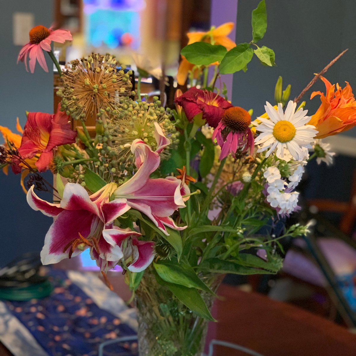 robinspielberg's tweet image. I suppose this is the summer of FLOWERS &amp;amp; MUSIC... I spend hours gardening and playing piano and then repeat. #gardening #creatingmusic #piano #steinway #flowersofinstagram
