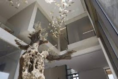 Oei_Design's tweet image. Bank of Jordan- This bank was designed by Paradigm DH. This bank was designed to exude professionalism and idealism. The straight lines and boxed look allow clients to have private, and personal connections. It is amazing how architecture can change the environment of a space.