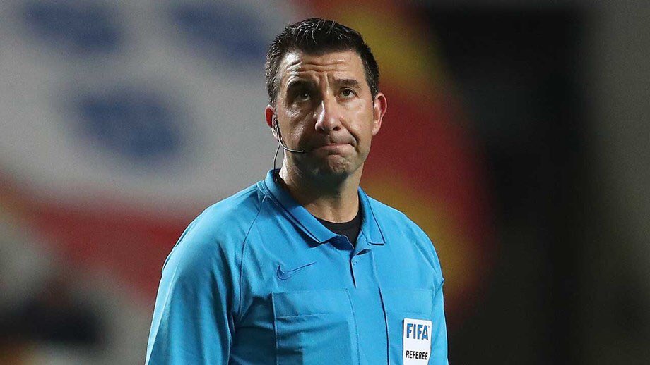 OladoV's tweet photo. Futebol: Vitória derrotado na Luz https://t.co/bVD4dXK0mE