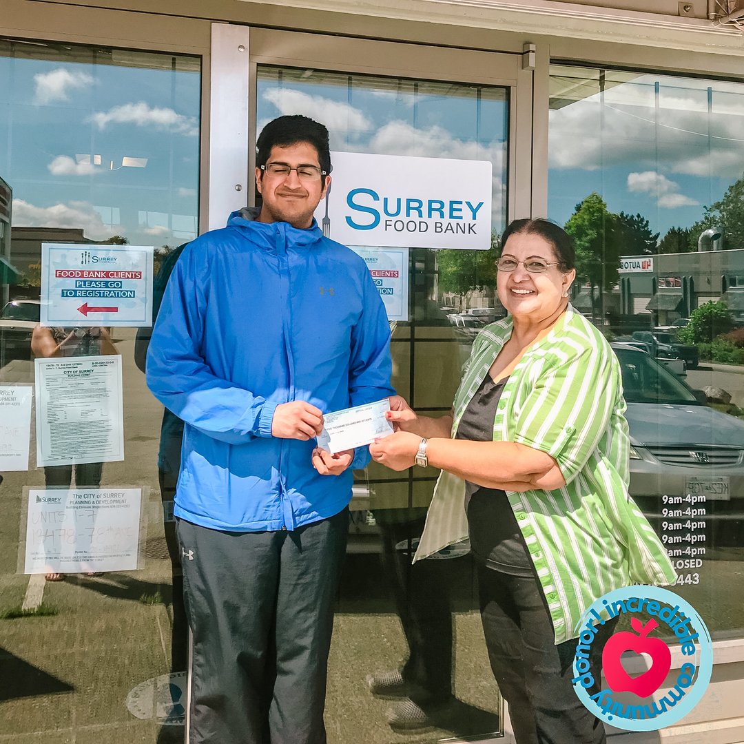 SurreyFoodBank's tweet photo. Thank you Jordan for stopping by the food bank yesterday, with your wonderful donation. Your thoughtfulness and compassion will truly help those in need!
#surreybc #peoplelikeyou #community #givingback #givewhereyoulive #foodbanks #bcfoodbanks #newton https://t.co/q8KJ3Mocwt