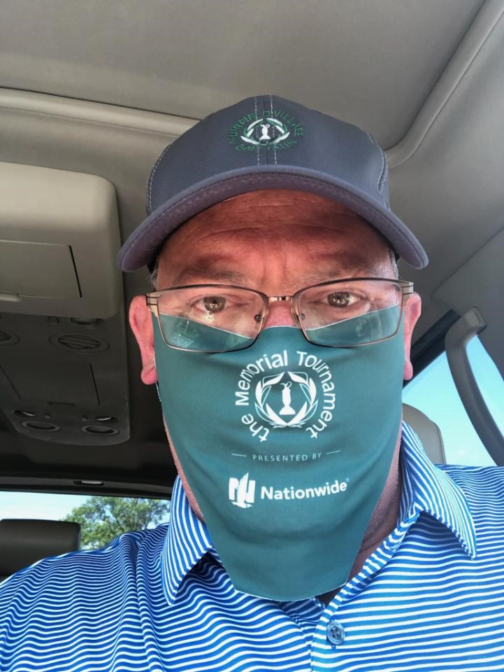 hockingintl's tweet photo. Who is that masked man? Looks Hocking account manager @JoeEnciso, volunteering this week at the Memorial Tournament. #thememorial https://t.co/3A8nSLq03N