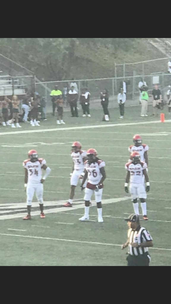 flexaholic_'s tweet photo. My testimony ... When I was 17 I was blessed with scholarship to attend Shaw University . I received a 3.8 GPA my first semester and I was able to start at DE as a freshman.

Due to my anxiety my football career was cut short, but today I received my masters at 21 years old 🖤. https://t.co/MYvPB9QtuD