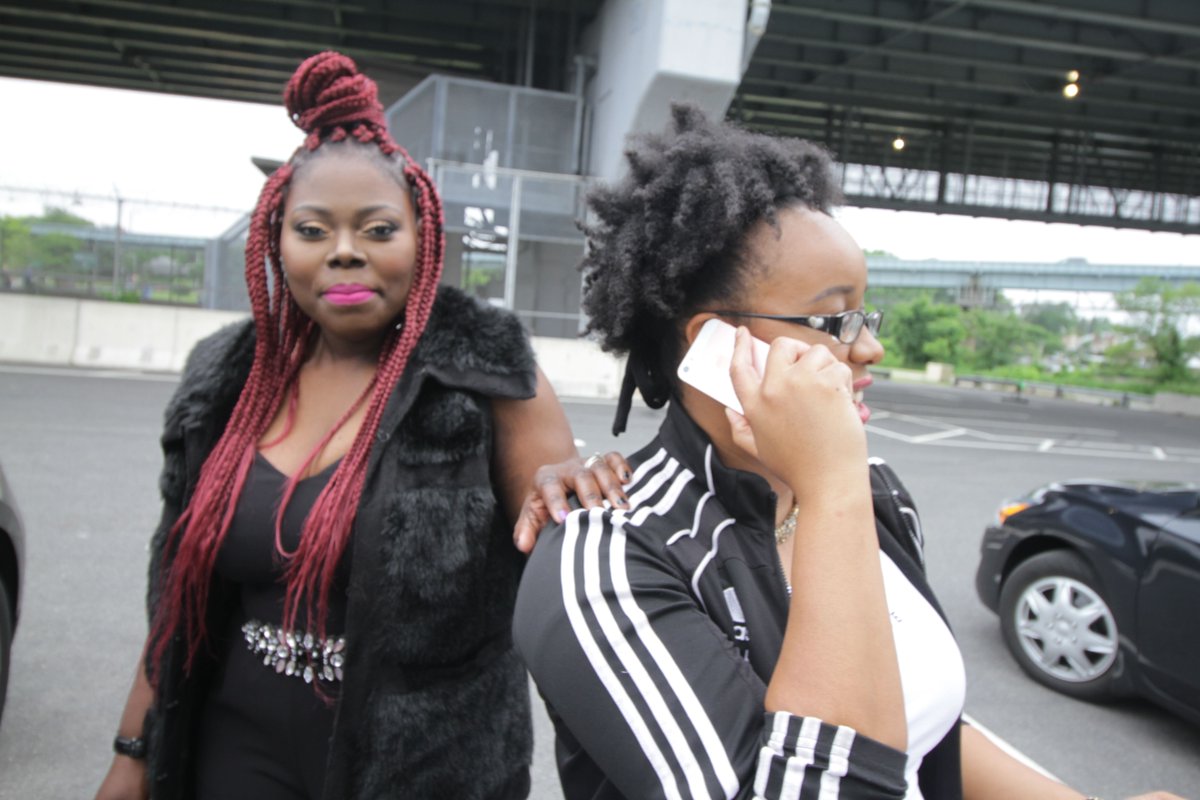 Serious_voiceny's tweet photo. One sister supporting another!
.
Tag a few ladies who are about it and let's support each other.
.
https://t.co/KWBDdKqgu7
.
#BlackWoman #hiphop #hiphoprap #hiphoplife #seriousvoice #soserious #seriousvoiceofnewyork #blackwoman
#femaleflows #femalemcs https://t.co/0pLXUx2mLq