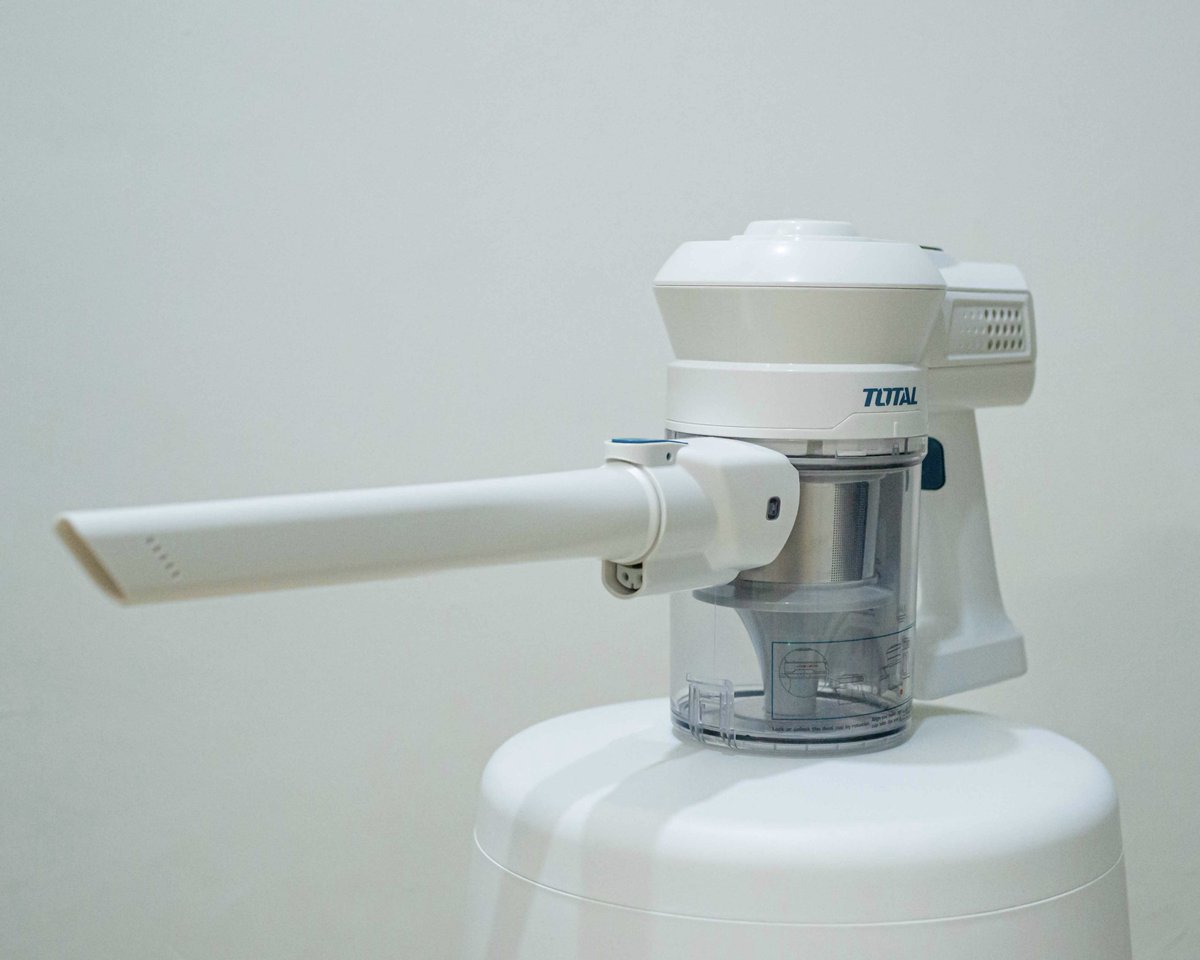 totaltoolsmy's tweet photo. Home use Cordless Vacuum Cleaner that comes with plenty of accessories and a multi-layer filtering system to keep the air in our house clean.

Learn more about TVCH22091 Cordless Vacuum Cleaner here,
https://t.co/ADiw9EHz9c

#white #vacuumcleaner #TotalToolsMY https://t.co/KJBBRAK5vA