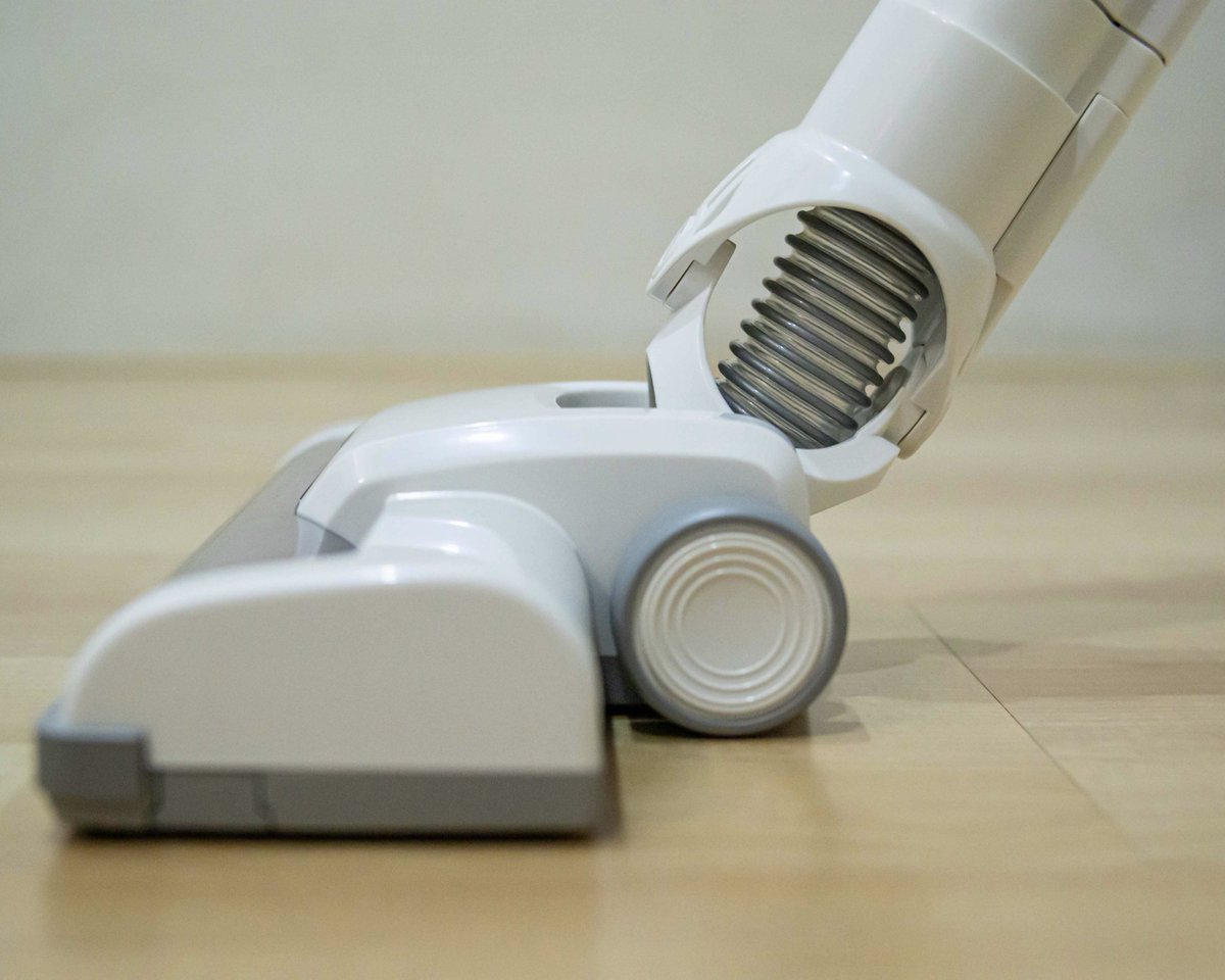 totaltoolsmy's tweet photo. Home use Cordless Vacuum Cleaner that comes with plenty of accessories and a multi-layer filtering system to keep the air in our house clean.

Learn more about TVCH22091 Cordless Vacuum Cleaner here,
https://t.co/ADiw9EHz9c

#white #vacuumcleaner #TotalToolsMY https://t.co/KJBBRAK5vA