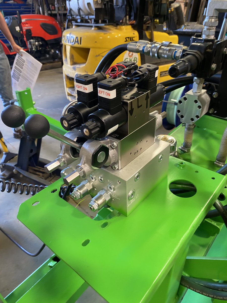 cliffwstewart's tweet photo. Laser Grader on your wish/need list? @STECEquip can help! Single or Dual Grade options. No hydraulics - no problem. We can set you up a custom self-contained unit. #Gradeit @life_turf @BCSTEC9 @BertBrace 🚜🤩🥳👌💯😎🤠 https://t.co/HWAaIukxb1
