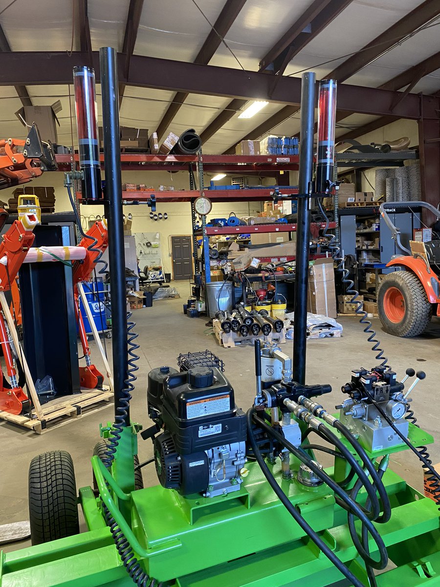 cliffwstewart's tweet photo. Laser Grader on your wish/need list? @STECEquip can help! Single or Dual Grade options. No hydraulics - no problem. We can set you up a custom self-contained unit. #Gradeit @life_turf @BCSTEC9 @BertBrace 🚜🤩🥳👌💯😎🤠 https://t.co/HWAaIukxb1
