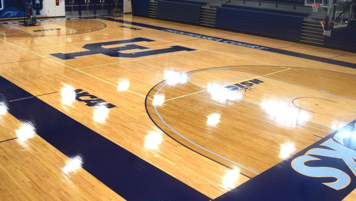 CeliaHacker's tweet photo. After a great visit at Upper Iowa University, I am blessed to receive an offer! Thank you @nateoakland @UIU_WBBall https://t.co/jlqSItRaym