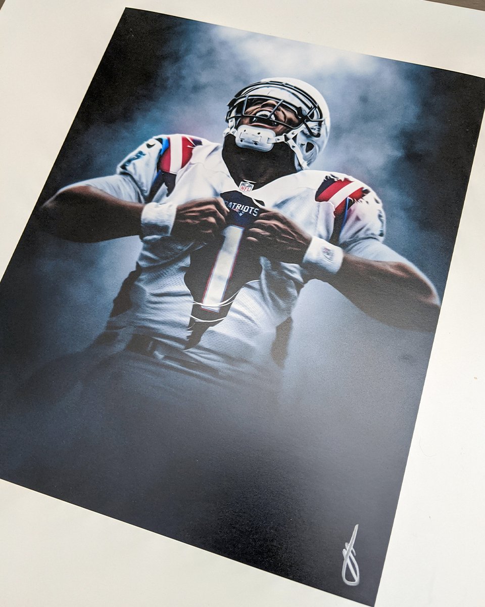 thatmattsharpe's tweet image. friends, here's what i've got for you...

RT + FOLLOW to enter to win your choice of 1 of these 8x10 prints:

Çă⒨ ➡️ @Patriots 
@Lions all-timers
@Clydro_22 ➡️ @Chiefs
ben and the @steelers crew

closes 7/15 @ 7pm ET. 🇺🇸🇨🇦 only.

good luck! 🙏

🌍 shop.daringboy.com