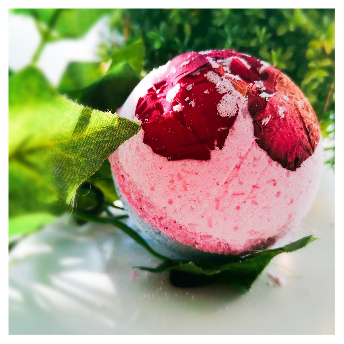 quirkbotanicals's tweet photo. β¨E N C H A N T E D
F O R E S Tβ¨
β β β β β β β β β
It's been a looong day today - time to pop one of these in the bath & treat myself to a long soak π΄β¨
β β β β β β β β β
What's everyone else up to this evening? β¨
#bathbombs #shopindie #indiegiftguide https://t.co/Zm9NX4P8ZY