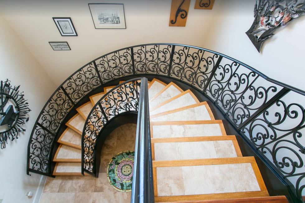 SuncastleProps's tweet image. Explore downtown St. Augustine while staying in this beautiful one of a kind home overlooking the Matanzas Bay and Bridge of Lions!

suncastleproperties.com/vacation-renta…