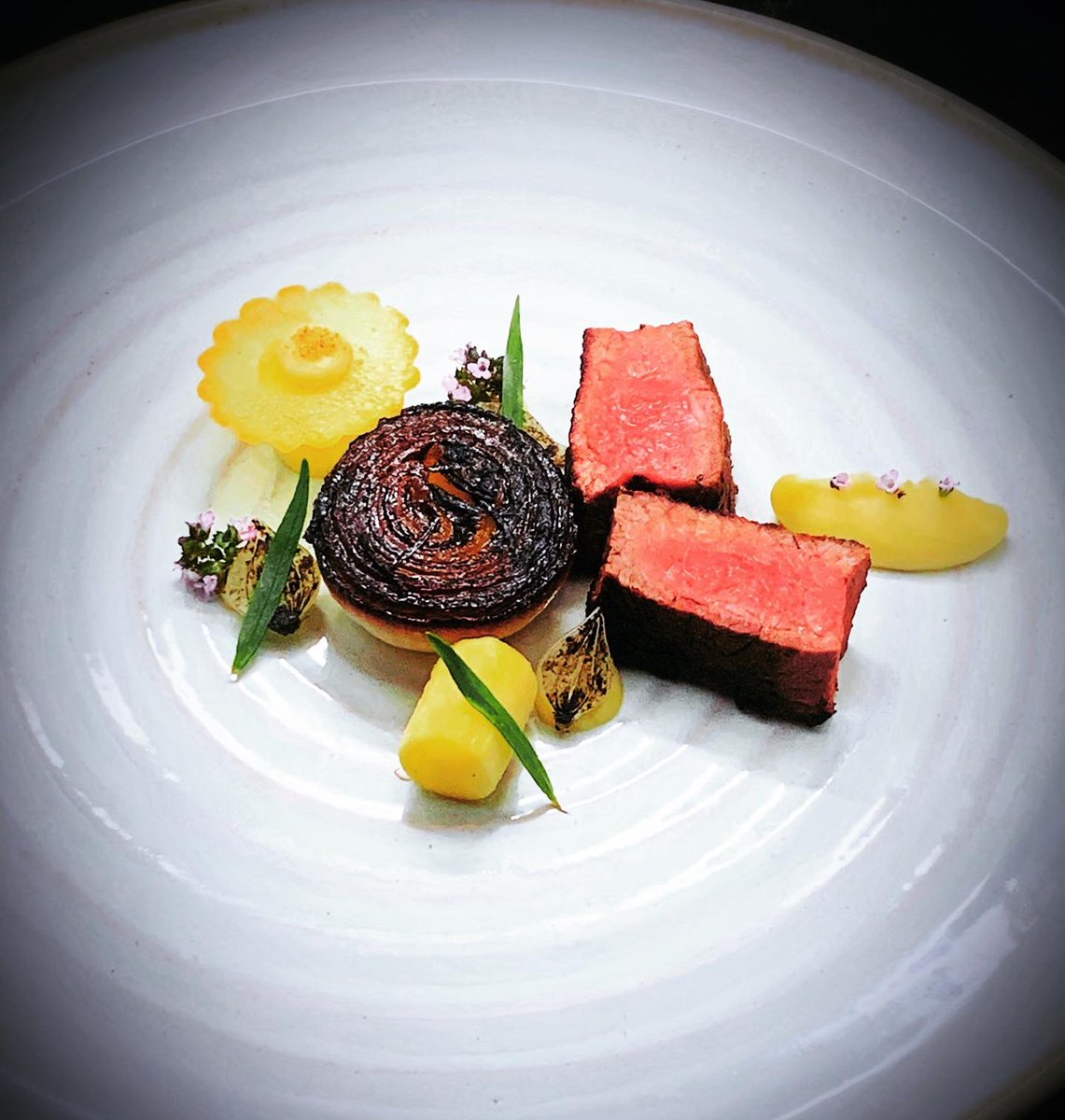 kboylechef's tweet photo. Kilkenny Beef, Onion, Parsnip and Potato!! #meatcourse #tasting #restaurantladyanne @MichelinGuideUK https://t.co/VIQCpKmNyE