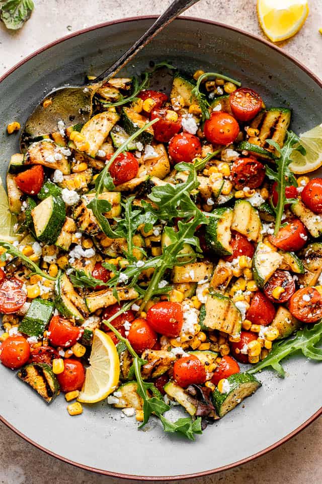 Diethood's tweet image. This Grilled Zucchini Salad with Corn and Tomatoes is tossed in a lemon dressing for the ultimate summer salad recipe! It’s fresh, healthy, and real easy to make.#recipe👉diethood.com/grilled-zucchi… #Salad #RecipeOfTheDay #lunch