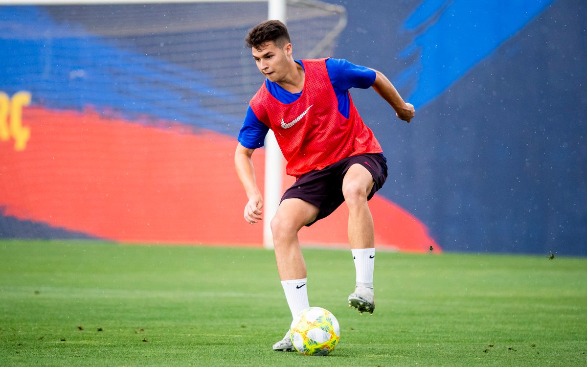 FCBmasia's tweet photo. 📍Play-off de ascenso a Segunda A

⚽️ ¡Buen trabajo, chicos!
💪 Som-hi equip!
🚀 Working hard 

#ForçaBarça 💙❤️ https://t.co/7znNtuhK3L